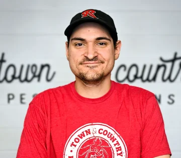 town-country-carl-pest-technician-leader