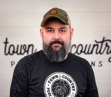 town-country-carl-wildlife-control-technician