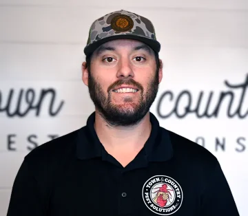town-country-josh-pest-technician-leader